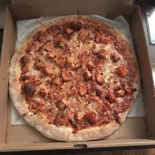 Medium bbq chicken pizza