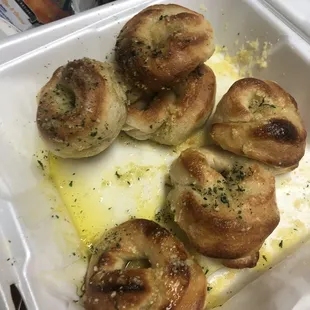 Garlic knots