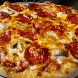 Pepperoni mushroom pizza