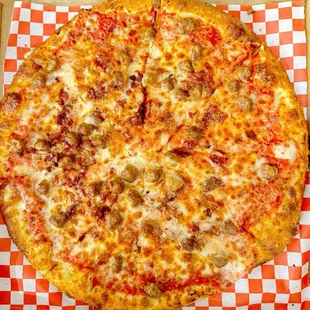 Sausage &amp; bacon pizza