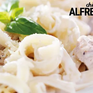 Fettuccine Alfredo with chicken breast &amp; mushrooms