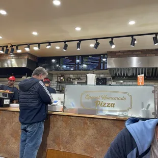 Really good NY thin crust pizza! We got a whole pie Buffalo chicken, yum!