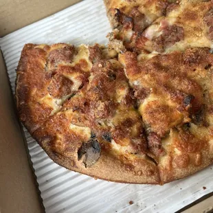 Stuffed mushroom pizza