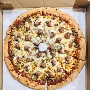 Sausage &amp; mushroom pizza