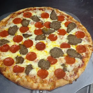 PEPPERONI &amp; OUR HOME MADE MEATBALLS!!