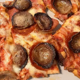 Pepperoni + Sausage Pizza #ThePizzaHouse