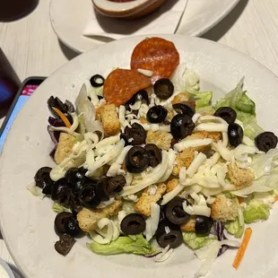 House salad with olives added