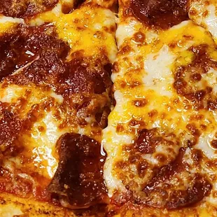 pepperoni and cheese pizza