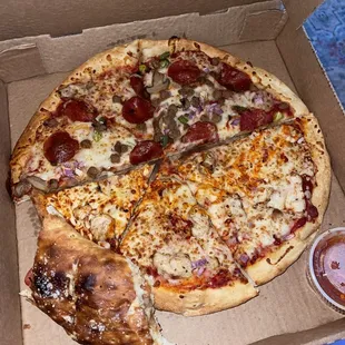 Buffalo Chicken Pizza, House Special, Combo Calzone