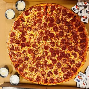 24&quot; King Kong HALAL Pepperoni pizza!