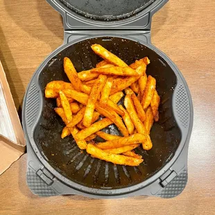 Fries - very little &amp; stale