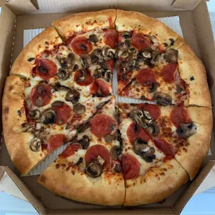 Large Original Stuffed Crust with Pepperoni and Mushrooms