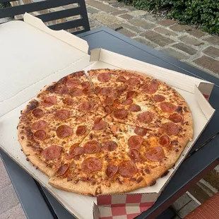 The Big New Yorker, ok, Original Pan is much better so I'll just stick to that 6.1/10