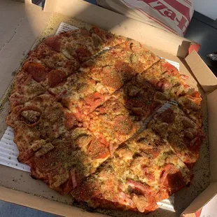 Edge pizza, the carnivore