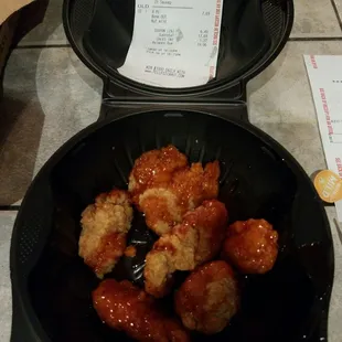 chicken wings and fried chicken, bbq chicken, fried chicken wings, chicken, bbq wings, chicken wings, fried chicken, poultry, food