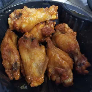 Buffalo burnin' hot wings -- the hottest they have @ Pizza Hut.