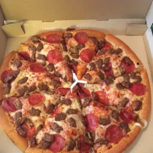 One large original pan with sausage and pepperoni! Very tasty! Lots of Italian sausage!