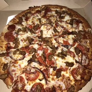 Pan pizza with pepperoni, sausage, &amp; red onion.