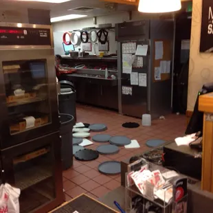 I hope they didn&apos;t cook my pizza on the pans from the floor