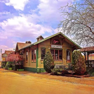 a picture of a restaurant