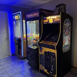 a game machine and arcade machines