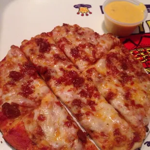 7inch pepperoni pizza w/side of nacho cheese 5/5