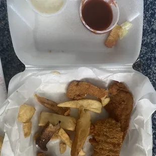Kid's 3 Pieces Chicken Tenders with Fries