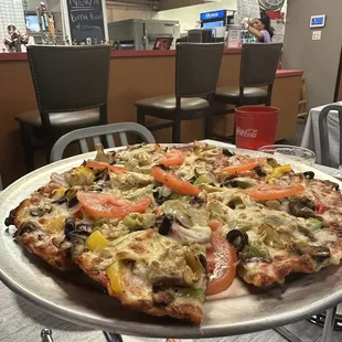 Cauliflower crust veggie pizza