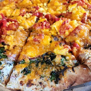 Everything bagel pizza