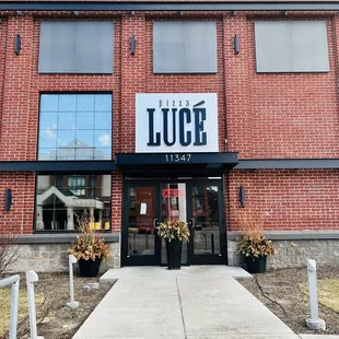 the entrance to the restaurant