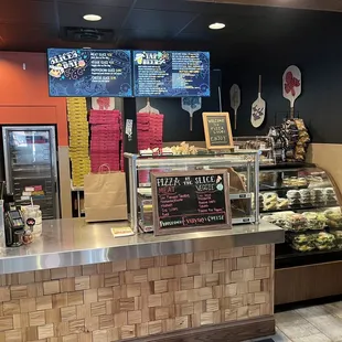 Counter for to go slices