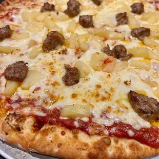 Lucé Pizza - sub onions for pineapple