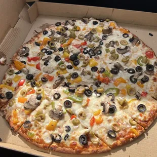 02/19/2023 - wifey's fav... large 14" Veggie $20