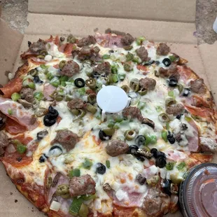 12'' Medium Deluxe Pizza