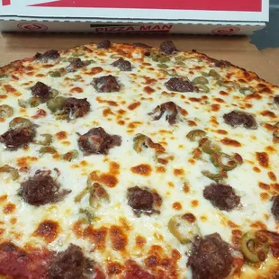 Beef and Green Olive thin crust