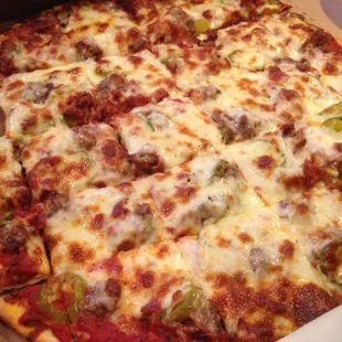 Cheeseburger pizza 8 out of 10
