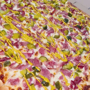 Pastrami pizza