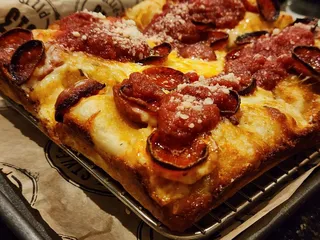 Backlot Pizza Kitchen