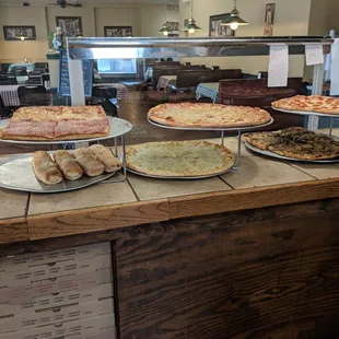 Daily counter pizzas and Italian specialties