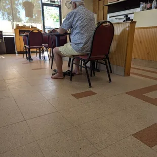 I hate when people walk around are foot in a restaurant, I don&apos;t need to see your nasty feet.