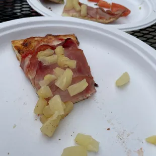 Yummiest pizza! Great service!