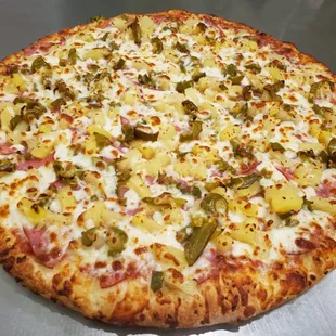 Hawaiian jalopeno pizza
