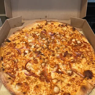 Medium Buffalo chicken pizza