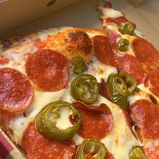 Pepperoni &amp; Jalapeno slices
