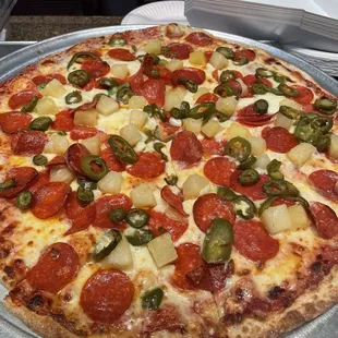 JALAPEÑO PINEAPPLE PIZZA