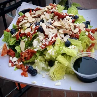Blueberry almond salad