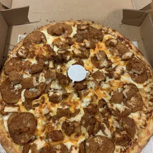 Large Buffalo Chicken Pizza