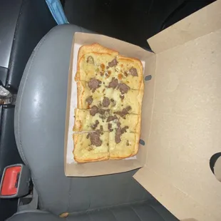 This is supposed to be a Bianca pizza with ground beef.