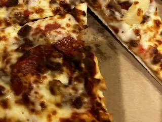 Minskys Pizza Cafe & Bar