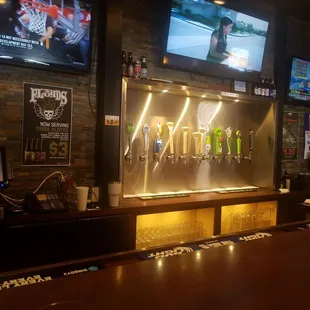 Not your normal Pizza Palace, these guys have a good selection of craft beer on tap. Tonights tap takeover is Salt Creek Brewery, yummm.